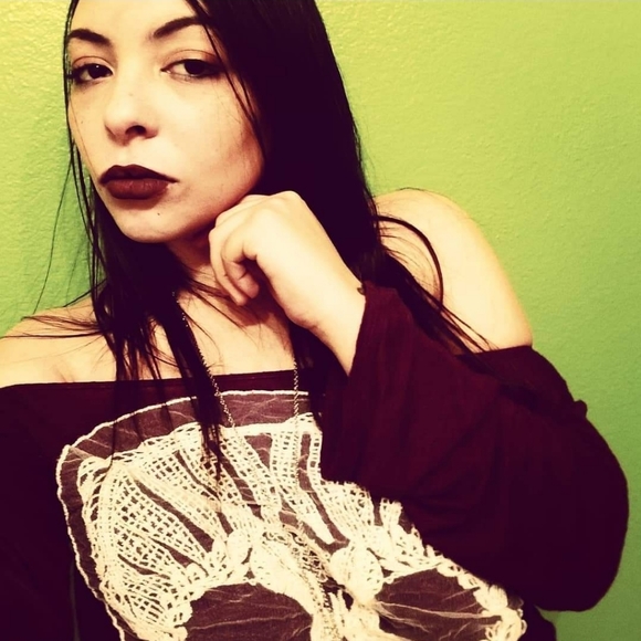 Meet your Posher, Monroe - Picture 2 of 4